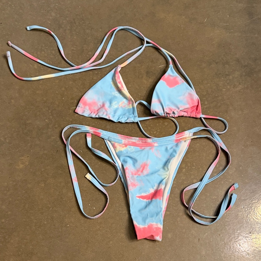 SHEIN Blue and Pink Tie-Dye Bikini Set